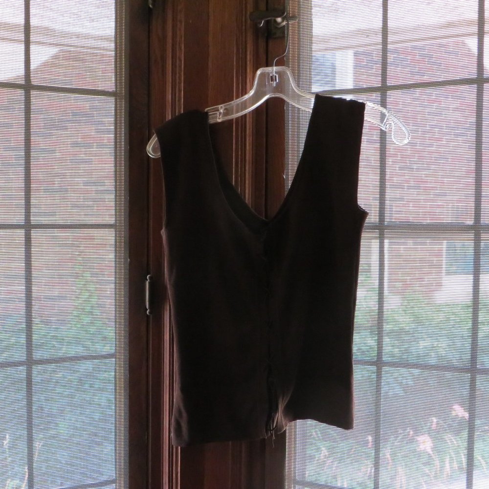 Laundry brand top